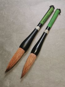 80年代日本志昌堂山马毛老毛笔，笔峰泡开试用过，没蘸过墨。峰长7.5和7厘米，两支一起100元