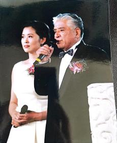 摄影家拍摄 1997香港回归晚会之十五 （主持人：李默然、倪萍） 照片 20*15CM