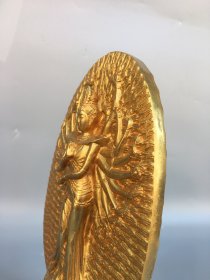 铜鎏金千手观音菩萨佛像，做工精美，包浆厚重，尺寸宽14cm高26厚6cm，重2.1公斤。