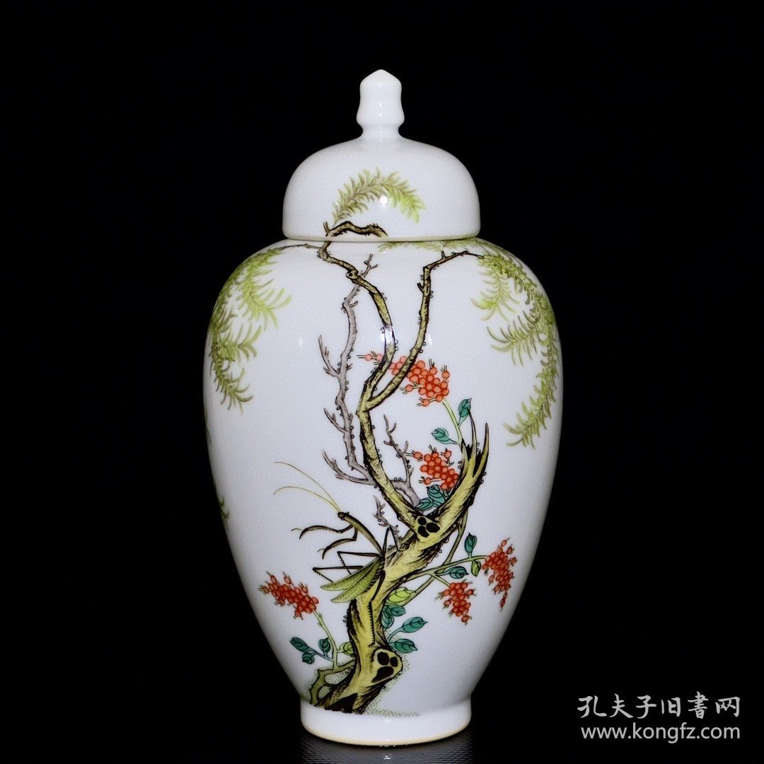 清乾隆粉彩虫草纹罐 24.5/13厘米