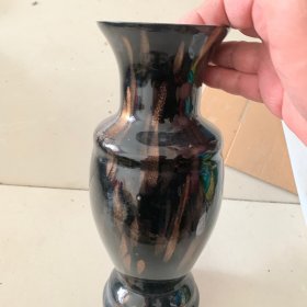 创汇期玻璃制品花瓶