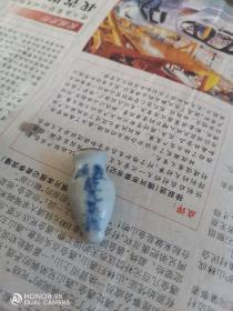 传统中医药文化，徽州府婺源县乾元药栈堂号青花小药瓶一个。