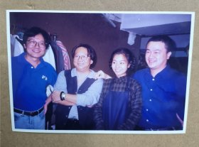 明星周边收藏 5寸彩照 右至左:吴宇森，焦媛，杜国威，古天农。