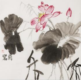 （保真）薛岩，1992年9月生，2015年毕业于西安美术学院国画系。曾研修于中国水墨画院山水画专业和首都师范大学水墨人物画专业。主攻中国人物画，兼修山水、花鸟、书法、篆刻等。现任教于河北东方学院文物与艺术学院，中国书画家联谊会新文艺书画家工作委员会委员。