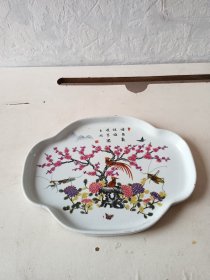 梅花形瓷器