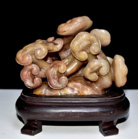 旧藏老货 老寿山石摆件 尺寸：13*6*10厘米 重量：519克