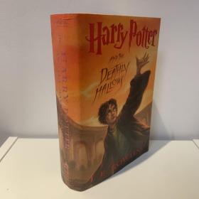 【布面精装】Harry Potter and the Deathly Hallows哈利波特与死亡圣器（外文原版书）