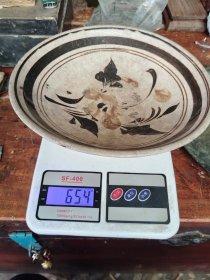 完整无缺的磁州窑盘子如图所示按图发货！拍前慎重考虑！按图发货！没有残缺裂缝！包老物件