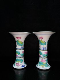 清～官窑粉彩荷花暗雕花纹花鼓一对，尺寸如图