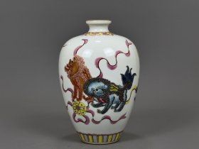 清乾隆珐琅彩描金狮子纹梅瓶 古玩古董古瓷器老货收藏