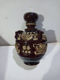 酱香收藏酒 双龙四系酒瓶(直径13cm高18cm)