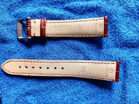 欧米茄专用皮表带。