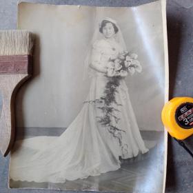 四五十年代婚纱照老照片一张