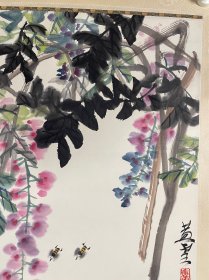 黄云      广州画院画家。、现任华南师范大学教授、广州书画学院副院长、广州山水画研究学会会长、广州南大诗书画社社长、中原书画研究院名誉院长、新加坡新神州艺术院高级荣誉顾问、中国美术家协会会员、广州市文史研究馆馆员。、黄云 国画 一 幅【精品】尺寸69----49厘米【保真】原装原表绢包首裱功一流