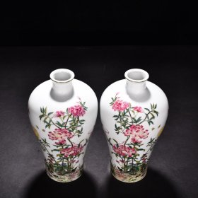 瓷器 清雍正珐琅彩花鸟纹梅瓶 高26厘米 宽11.5厘米