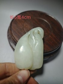 清代和田玉瓜果坠