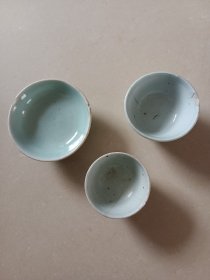 清末豆青碟 杯都有磕碰一起价格