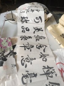 薛忠义先生书法未装裱，现为中国书协会员，全国名人书画艺术界联合会委员，河南省书协理事，张良书画院院长，河南社工慈善书画院常务副院长，许昌慈善书画院副院长等职务。(作品润格2500/平方尺)