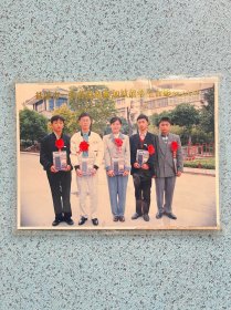 1998年江苏省盐城市第一中学首届赴新加坡留学生合影（吴立顺、李晓明、黄蓓蕾、蔡云栋、王登煜）