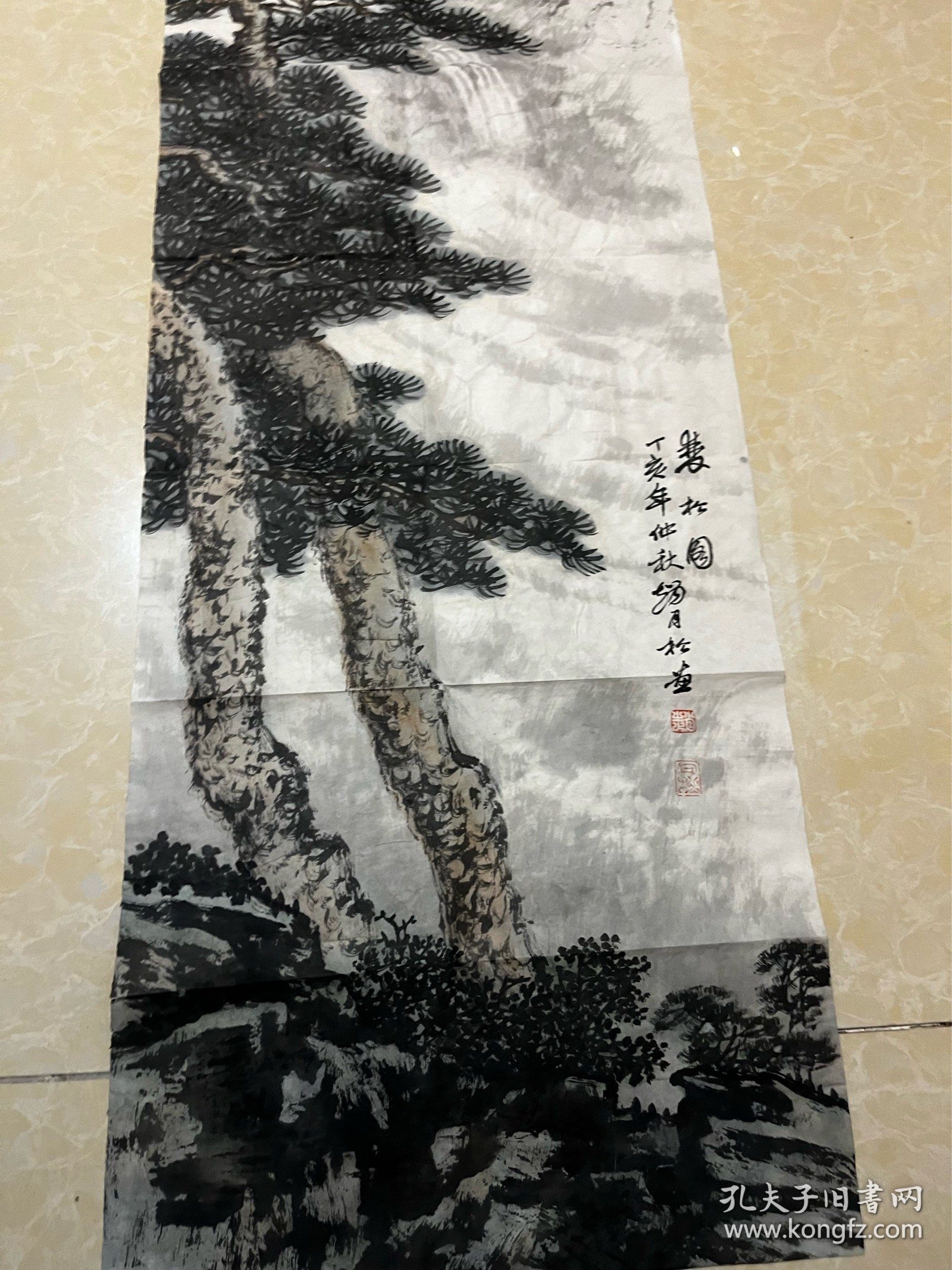 国家一级美术师赵月松先生，本名赵忠，号醉墨山人，为宁夏著名山水画家，曾任宁夏书画院副院长、宁夏美协副秘书长，现为中国书法家协会会员、中国工艺美术学会会员、宁夏文物鉴定委员会委员、中国收藏家研究会理事。作品以山水画见长，作品写西部山水大象，意境深邃，多次入选中国美协和书协主办的各类美展并获奖。33.5X108