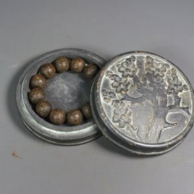 旧藏沉香木雕刻手串一套