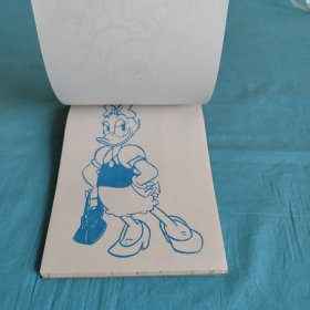 跟我学画画：唐老鸭和米老鼠简笔画（书内附精美彩色不干胶2张32个图）