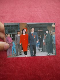 穿健美裤美女新娘新郎结婚，八十年代九十年代老照片相片像片