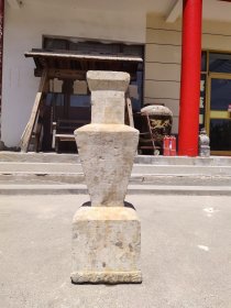 古代青石花瓶，完整漂亮，品相如图，上口直径23，肚子直径35，底直径37，高度1米09，重量600斤左右