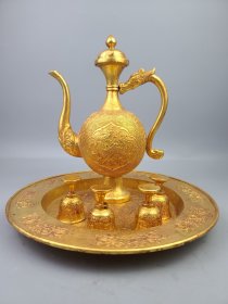 珍藏，铜鎏金，底款大唐贞观，龙酒具一套，纯手工篆刻，做工精细，工艺精湛，重量1476.4克，