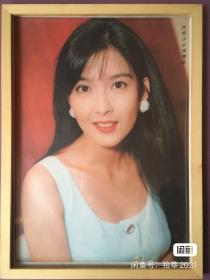 #每日一更# 1990年代 周慧敏 怀旧年画挂历年历画装饰画 品相如图 尺寸四开 全网络销售 喜欢的朋友不要错过