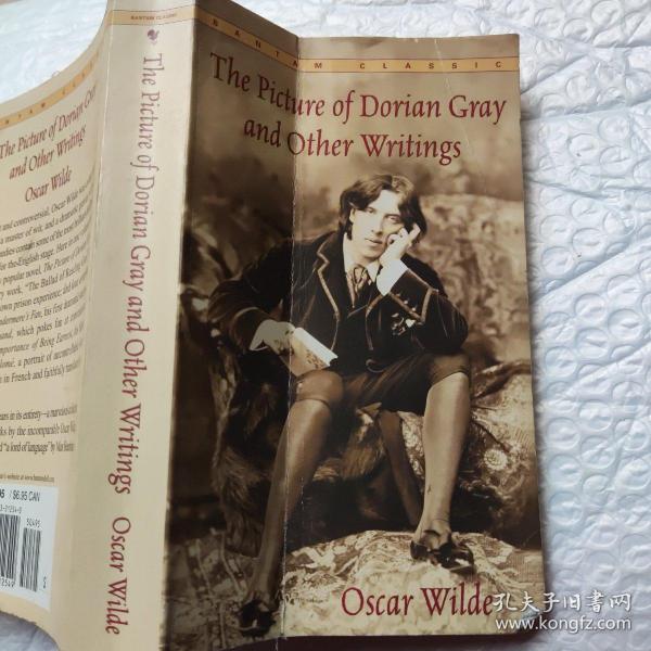 The Picture of Dorian Gray and Other Writings (Bantam Classics)