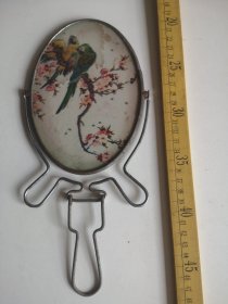 六七十年代的老镜子，背附早期年画一幅，品好如图