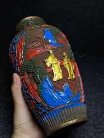 漆器花瓶
尺寸：长宽高：6/6/23厘米