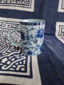 牡丹青花陶瓷马克杯茶杯，全品无磕碰裂，喜欢的朋友来结缘。