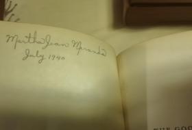 1938年诺贝尔文学奖得主 美国女作家赛珍珠，代表作大地三部曲《大地》、《儿子们》、《分家》，三本都是一版一印，其中《儿子们》编号签名