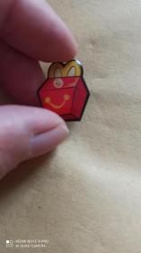 麦当劳徽章