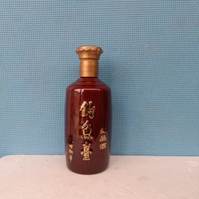 酱釉陶瓷酒瓶摆件