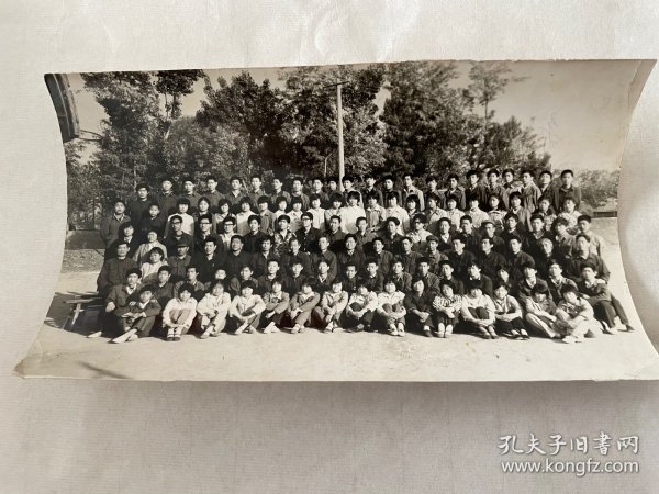 老照片：1986年邹平韩店中心学校三级一班毕业师生合影