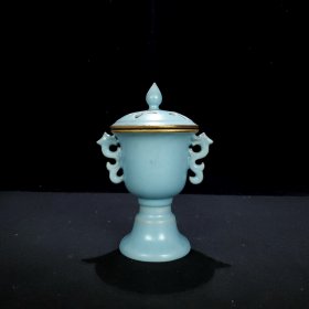 宋汝窑蓝釉“奉华”款包口熏炉