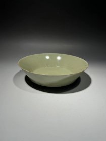 北宋 越窑秘色瓷折腰碗