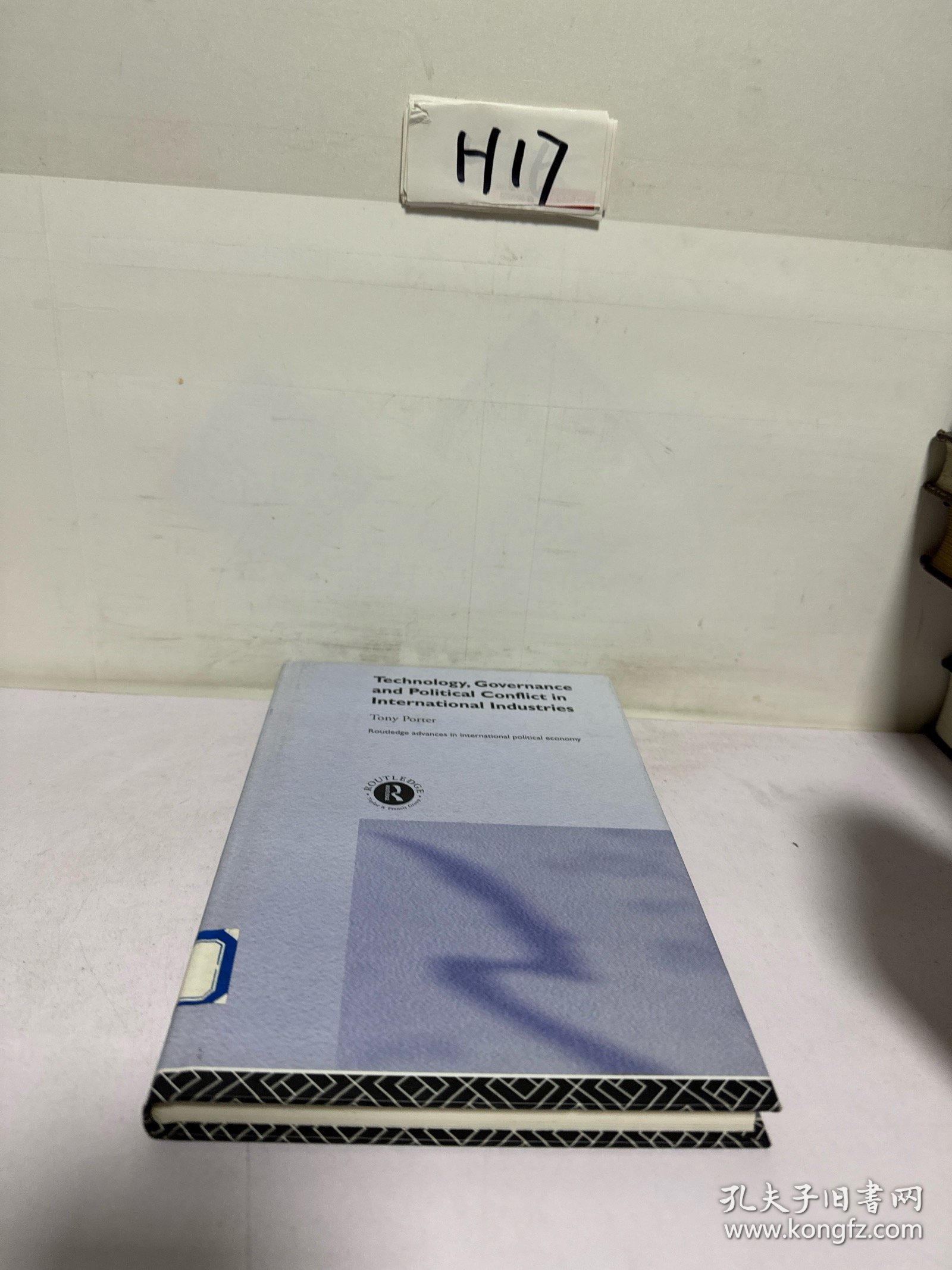 Technology，Governance and Political Conflict in lnternational lndustries