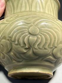 北宋 耀州窑青瓷刻花牡丹尊