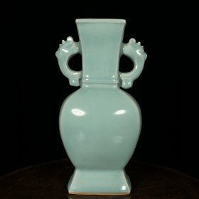 宋龙泉粉青釉双耳瓶，高24直径11.5cm