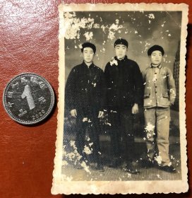 老照片 品相尺寸以图为准 六十年代弟兄仨