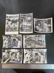 五十年代上海机床厂工人师傅们在搞技术创新老照片7张