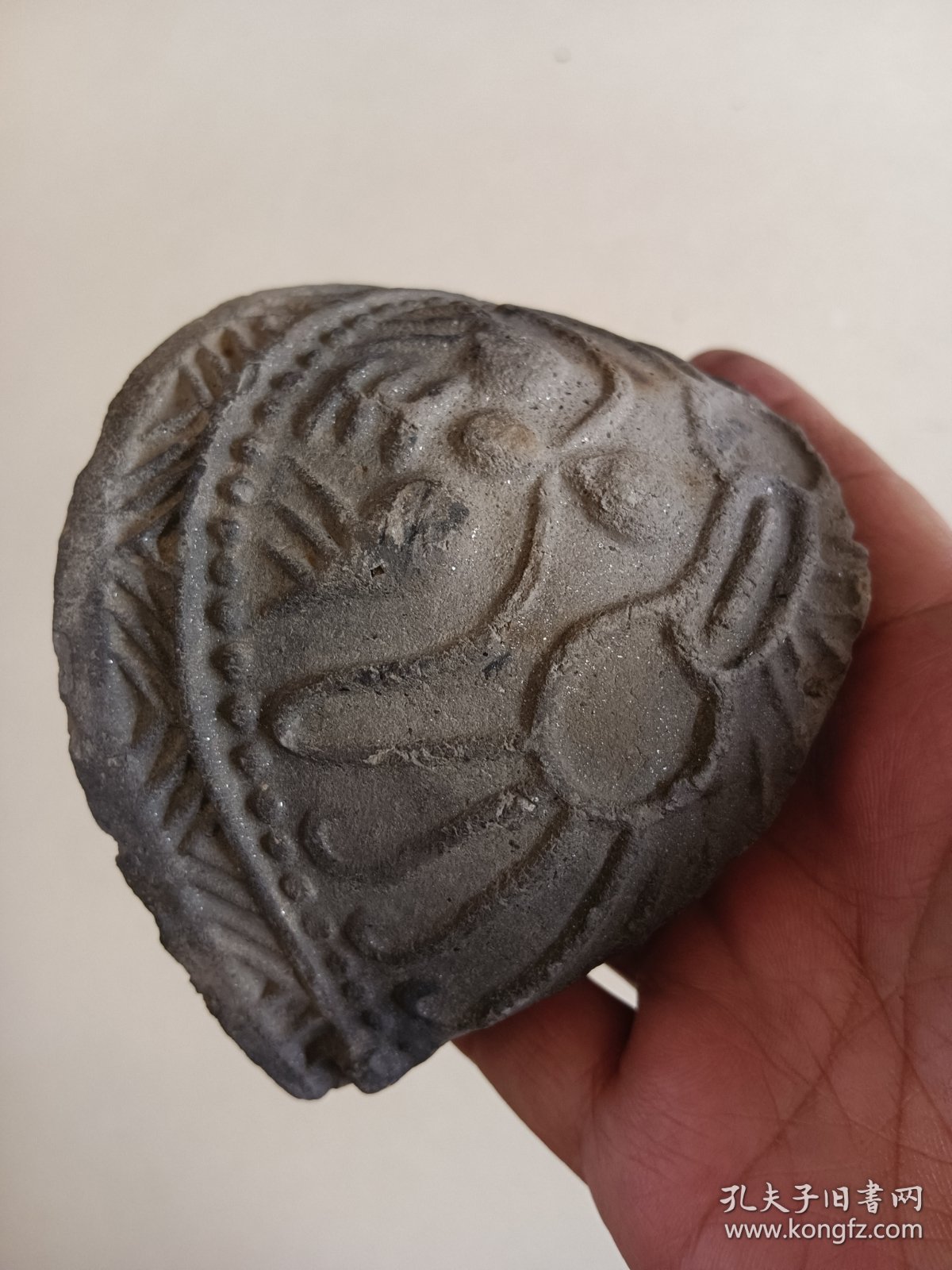 黑陶制香插 背面有缺损 长11.8