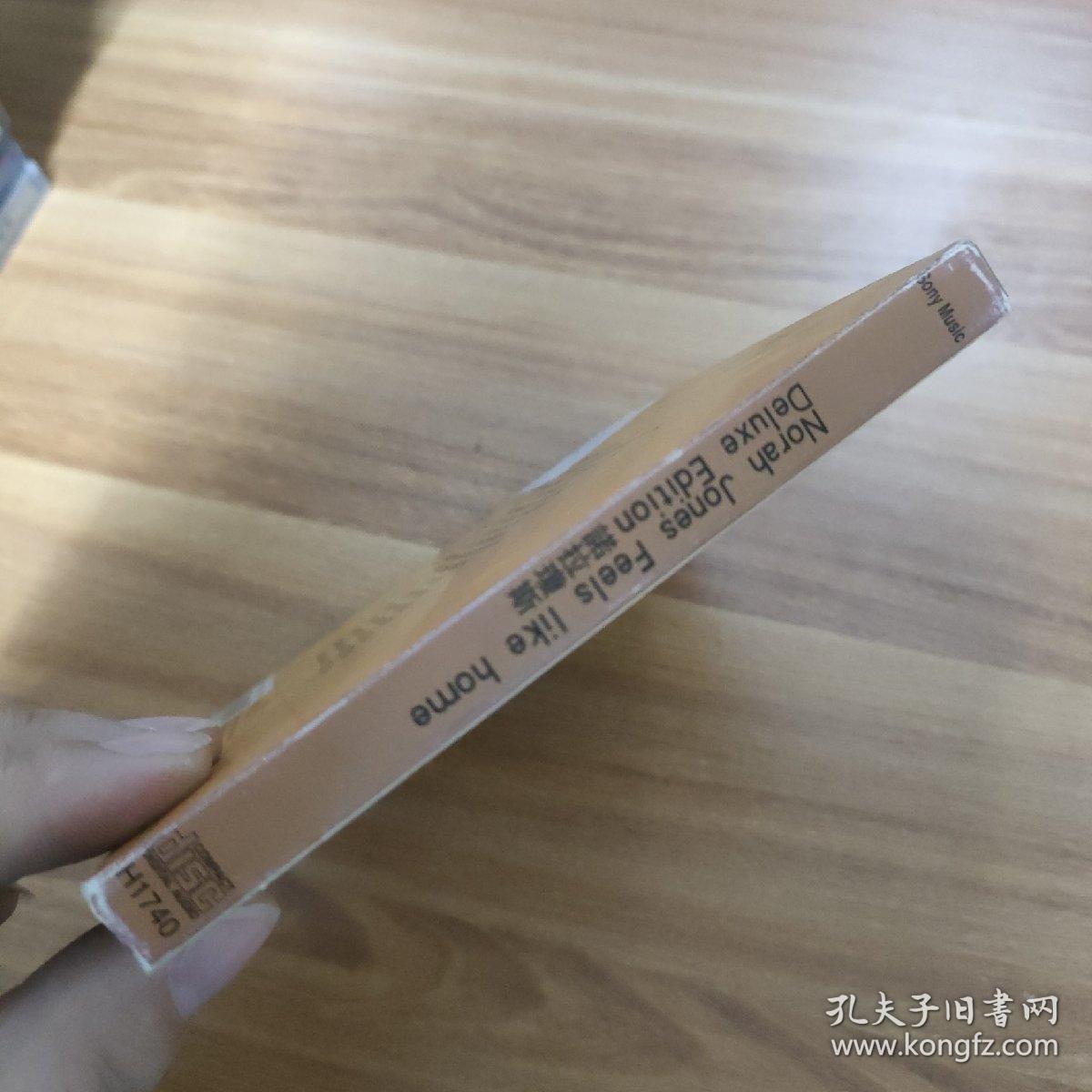 3-3028中70B光盘CD 月亮之歌 诺拉 1碟装 以实拍图购买 碟片有划痕