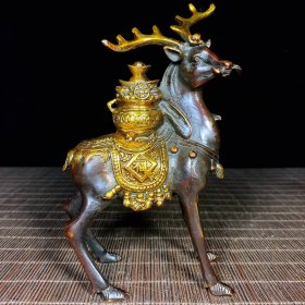 纯铜鎏金灵鹿驼宝一路发，高15.5厘米，宽9厘米，重343克