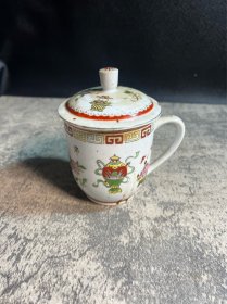 80年代手绘，暗八仙茶杯一只，磕