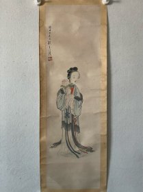 白石仕女，原装原裱立轴
81*24cm
中国近现代书画家、书法篆刻家，字萍生，号白石、白石翁、老白，又号寄萍、老萍、借山翁、齐大、木居士、三百石印富翁，中国近现代书画家、书法篆刻家，